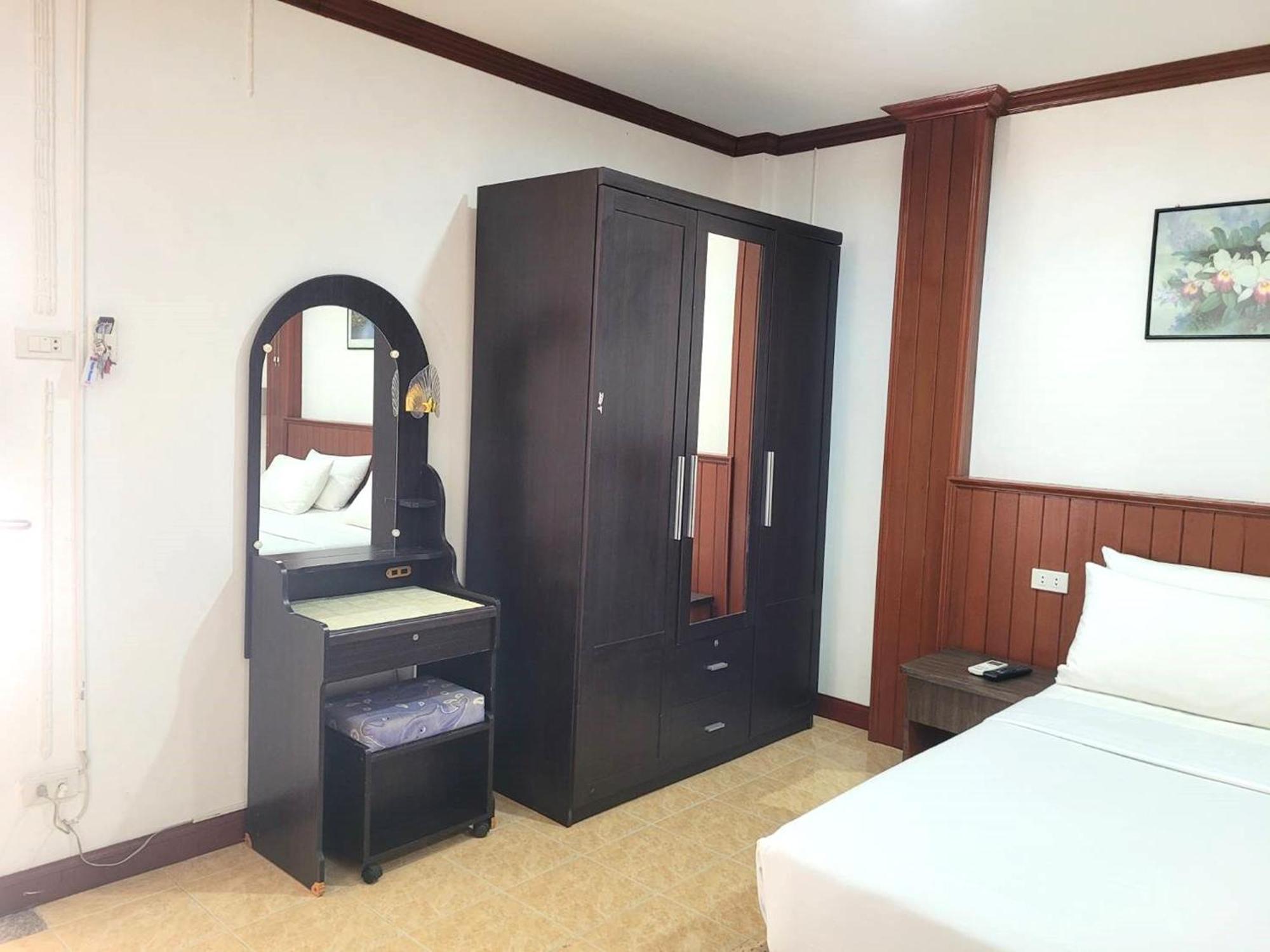 Rabbit Mansion Patong Hotel Luaran gambar