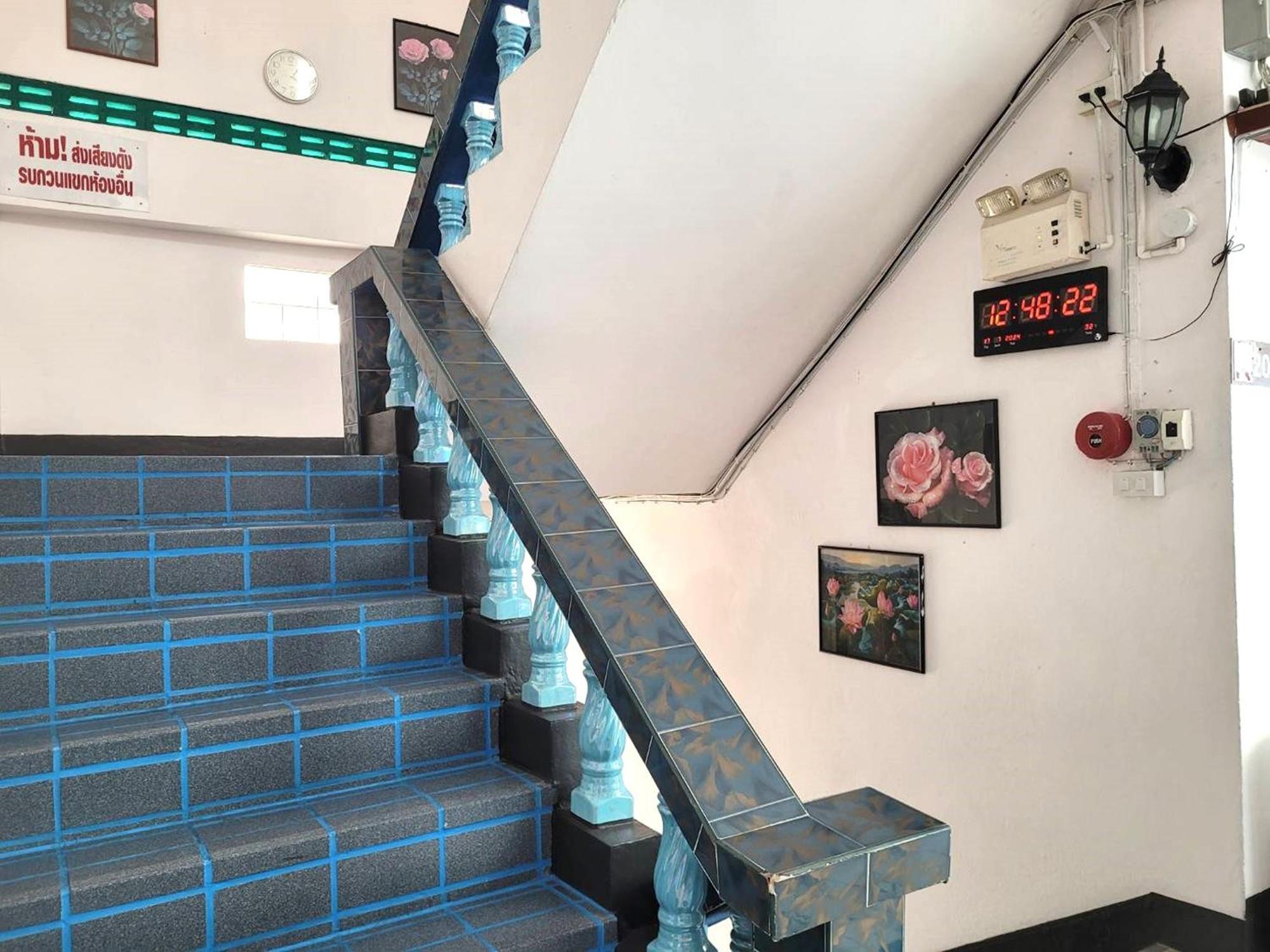 Rabbit Mansion Patong Hotel Luaran gambar